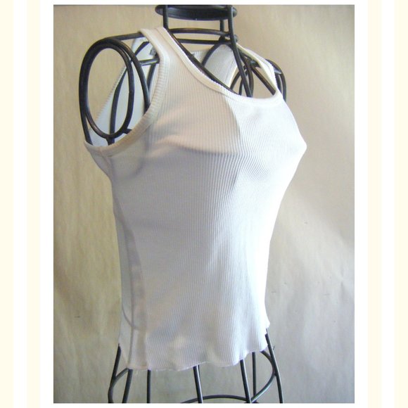 Basic White Ribbed Knit Tank Top Size Small - Picture 2 of 6